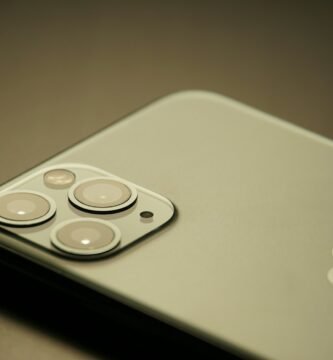 a white cell phone